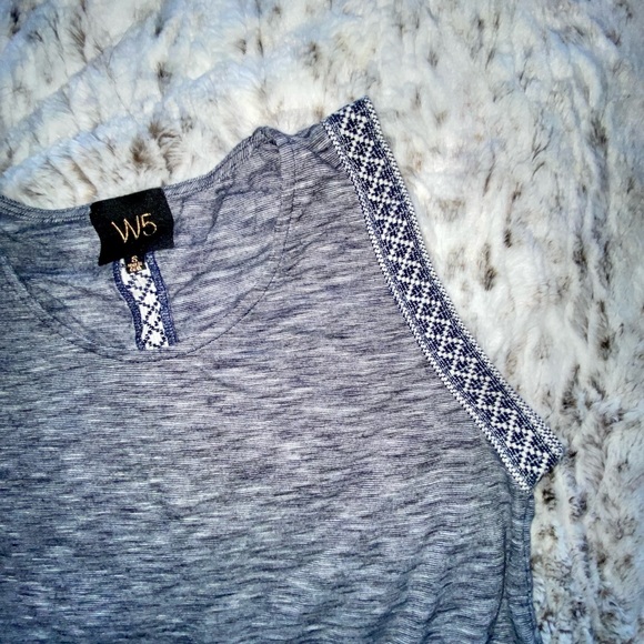 W5 Concepts Space-dyed Blue Embroidered Grosgrain Ribbon Top - Picture 6 of 8